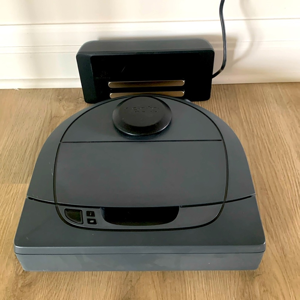 Neato D3 Rototic Vaccum